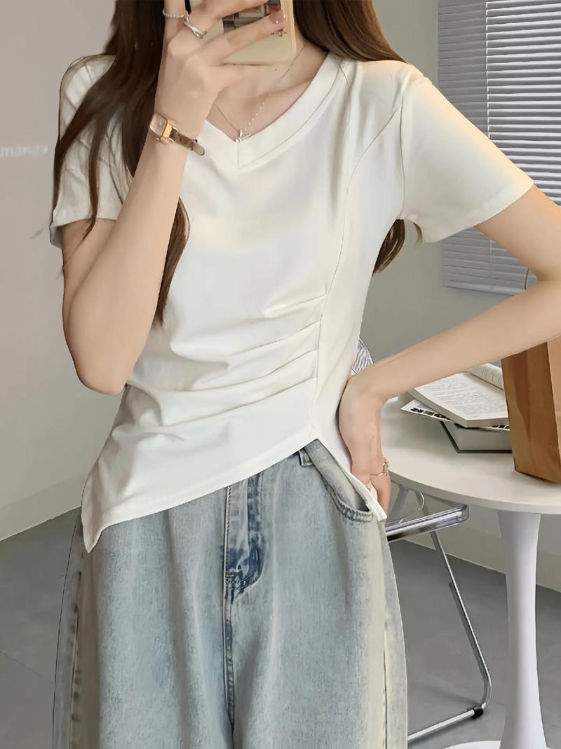 挖到寶了！收腰設(shè)計(jì)短袖上衣，柔軟舒適又親膚，姐妹必備！